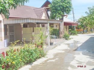วิลเลจ เฮาส์ พี่เอ็ม 12 Villa หาดบางเทา ภายนอก รูปภาพ